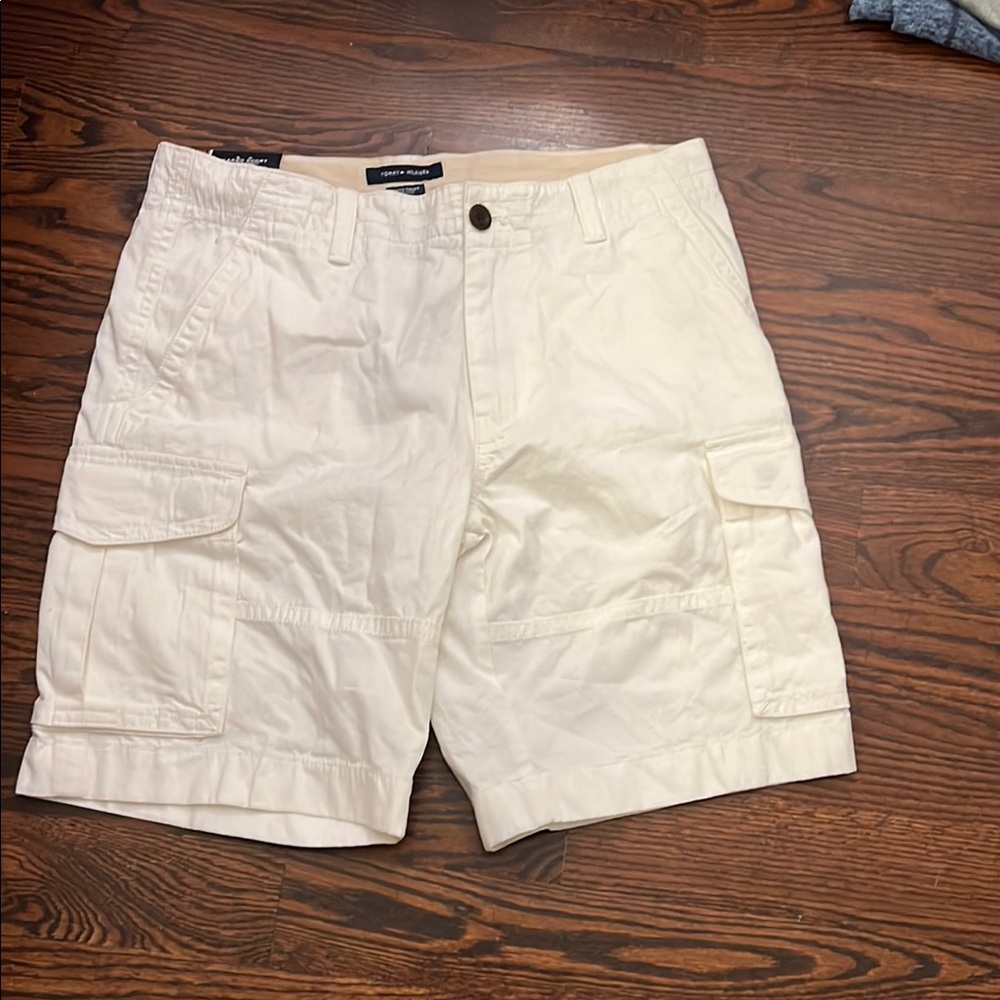 Men's white Cargo Shorts new with tags size 32